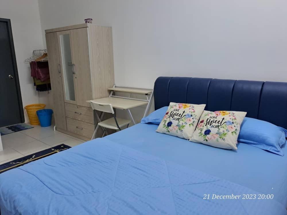 Impiana Homestay Near Putrajaya, Cyberjaya, Musliem Only,Wifi,Netflix Kampung Dengkil Exterior foto